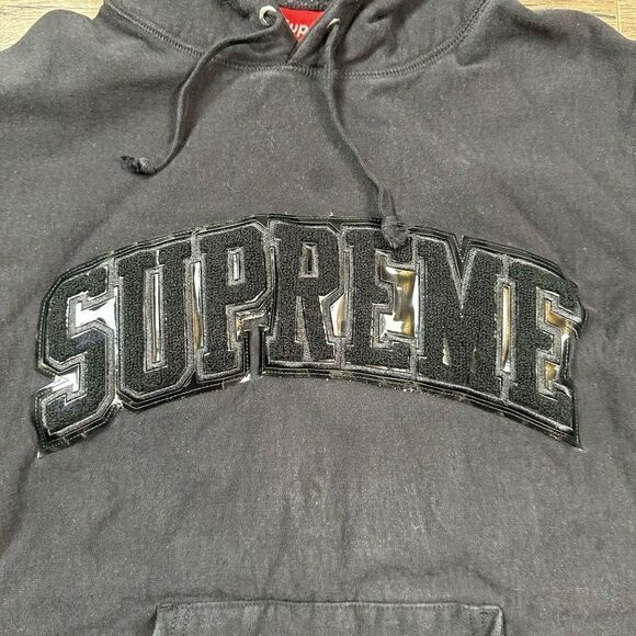 Supreme Size Medium Patent Leather Chenille Arc Logo Hoodie Black Sweatshirt - Picture 2 of 10